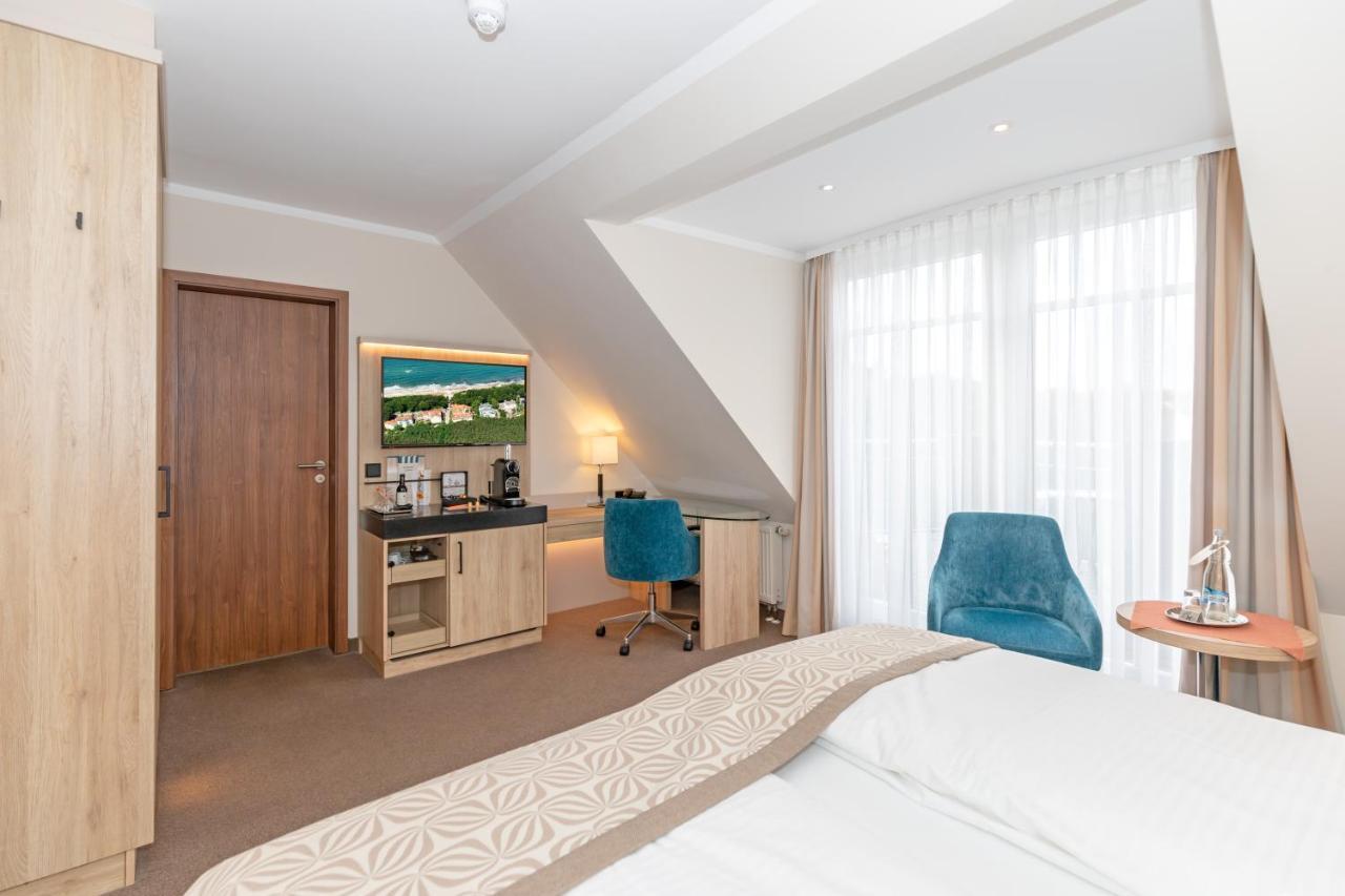 Am Hotel Kuehlungsborn